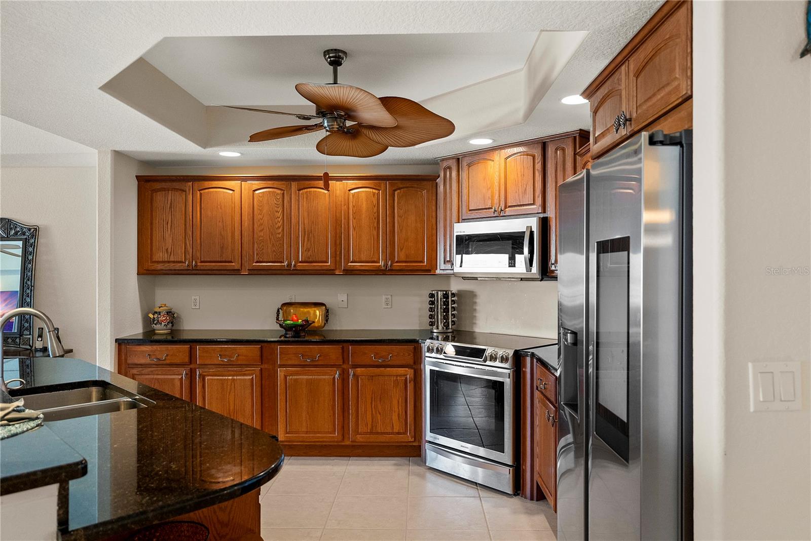 Listing photo id 7 for 1090 Pinellas Bayway S B3