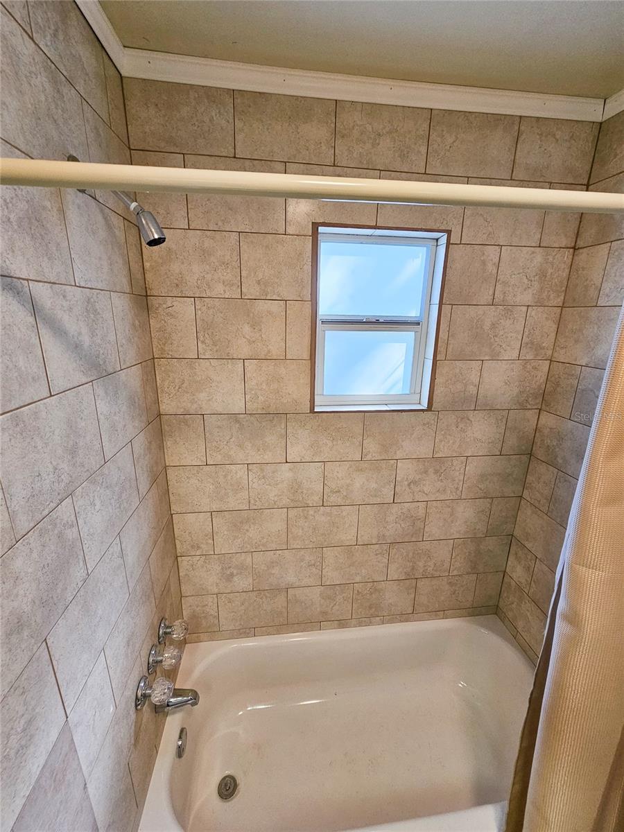 Image 9 of 15 For 5116 Pine Grove Terrace S