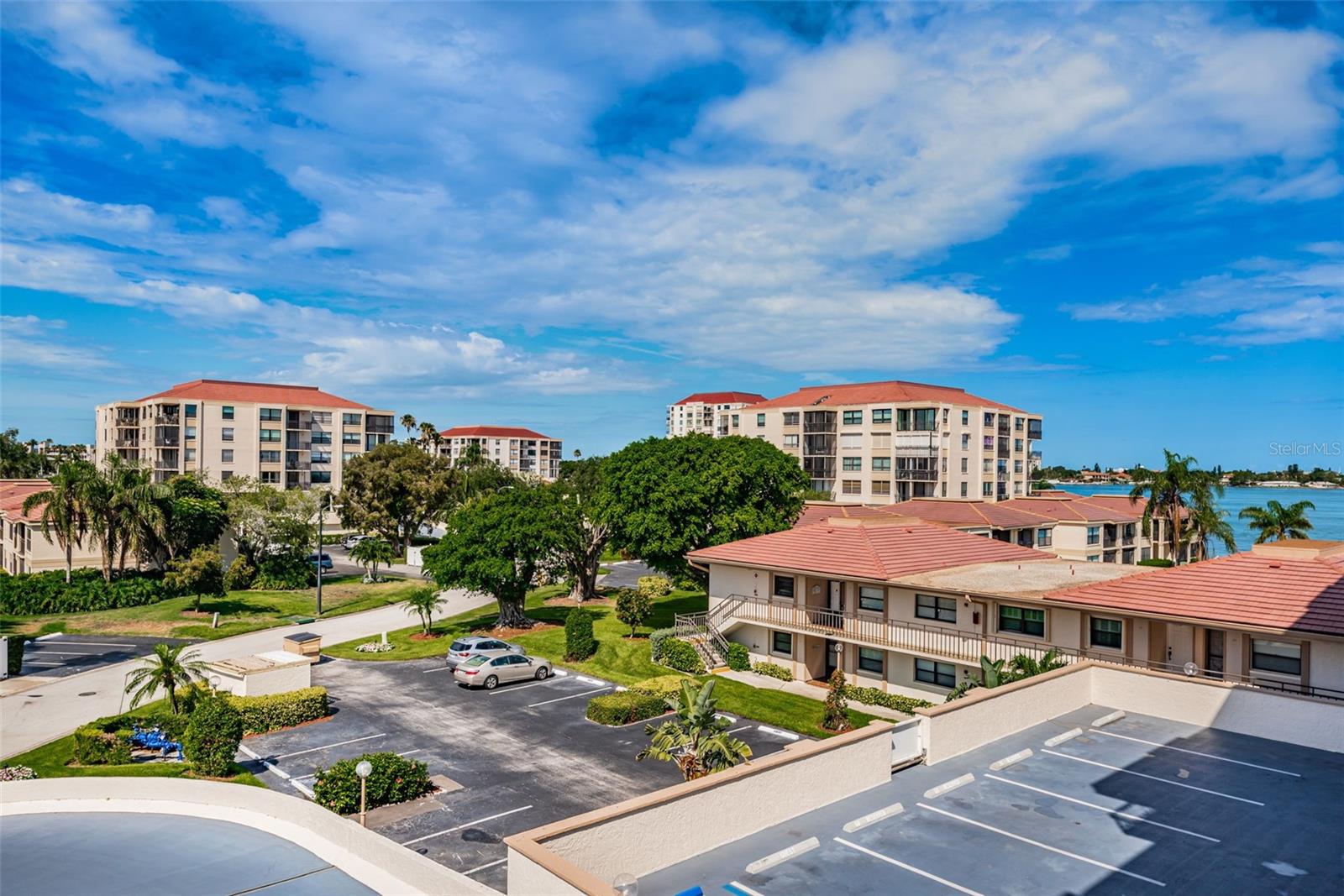 Image 2 of 21 For 6145 Sun Boulevard 404
