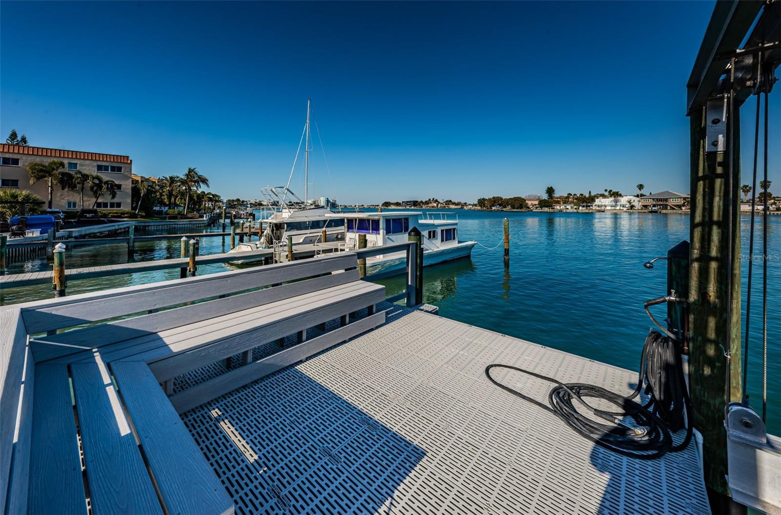 Image 84 of 90 For 10209 Gulf Boulevard