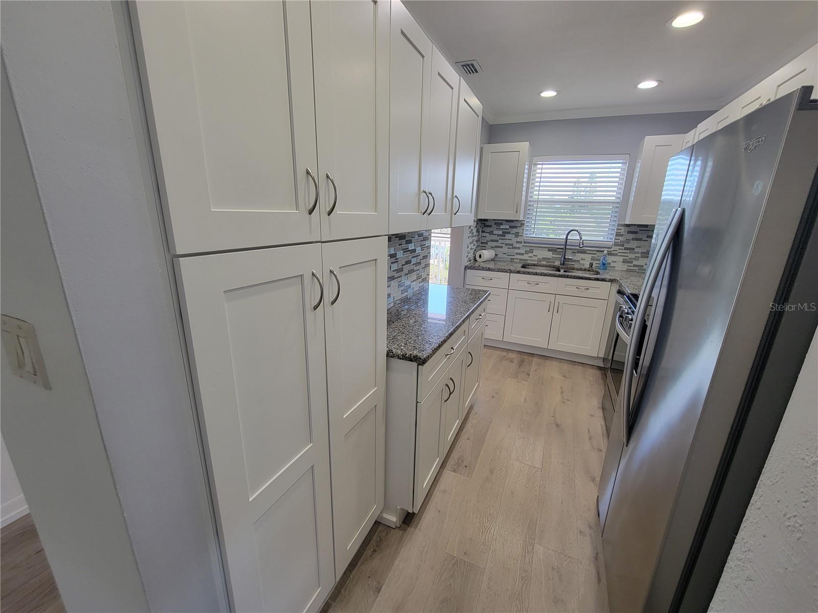 Listing photo id 9 for 9950 62nd Terrace N 410