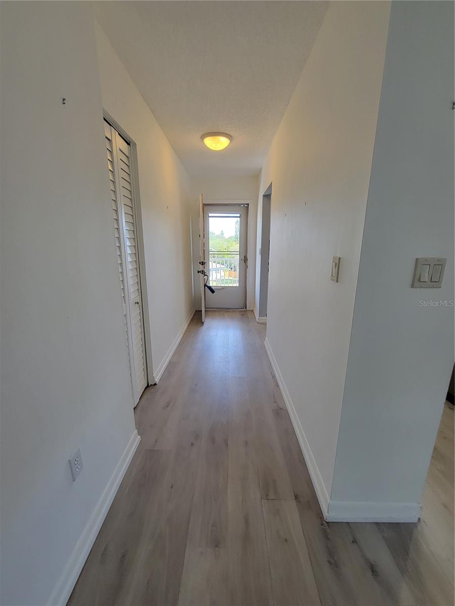 Listing photo id 11 for 9950 62nd Terrace N 410