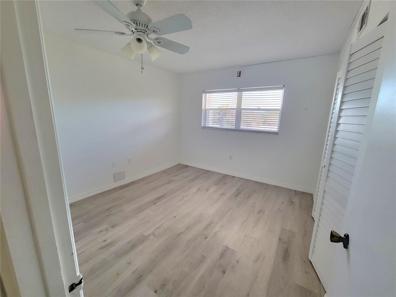 Listing photo id 15 for 9950 62nd Terrace N 410