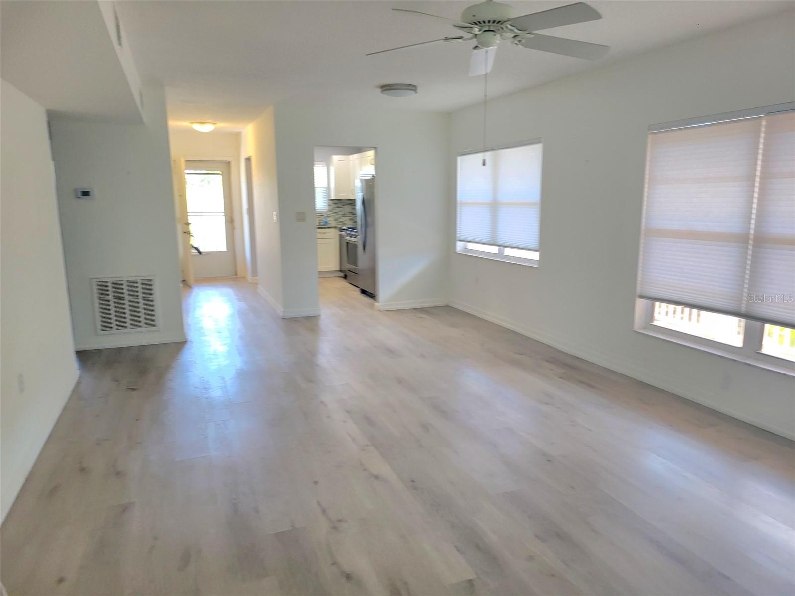 Listing photo id 22 for 9950 62nd Terrace N 410