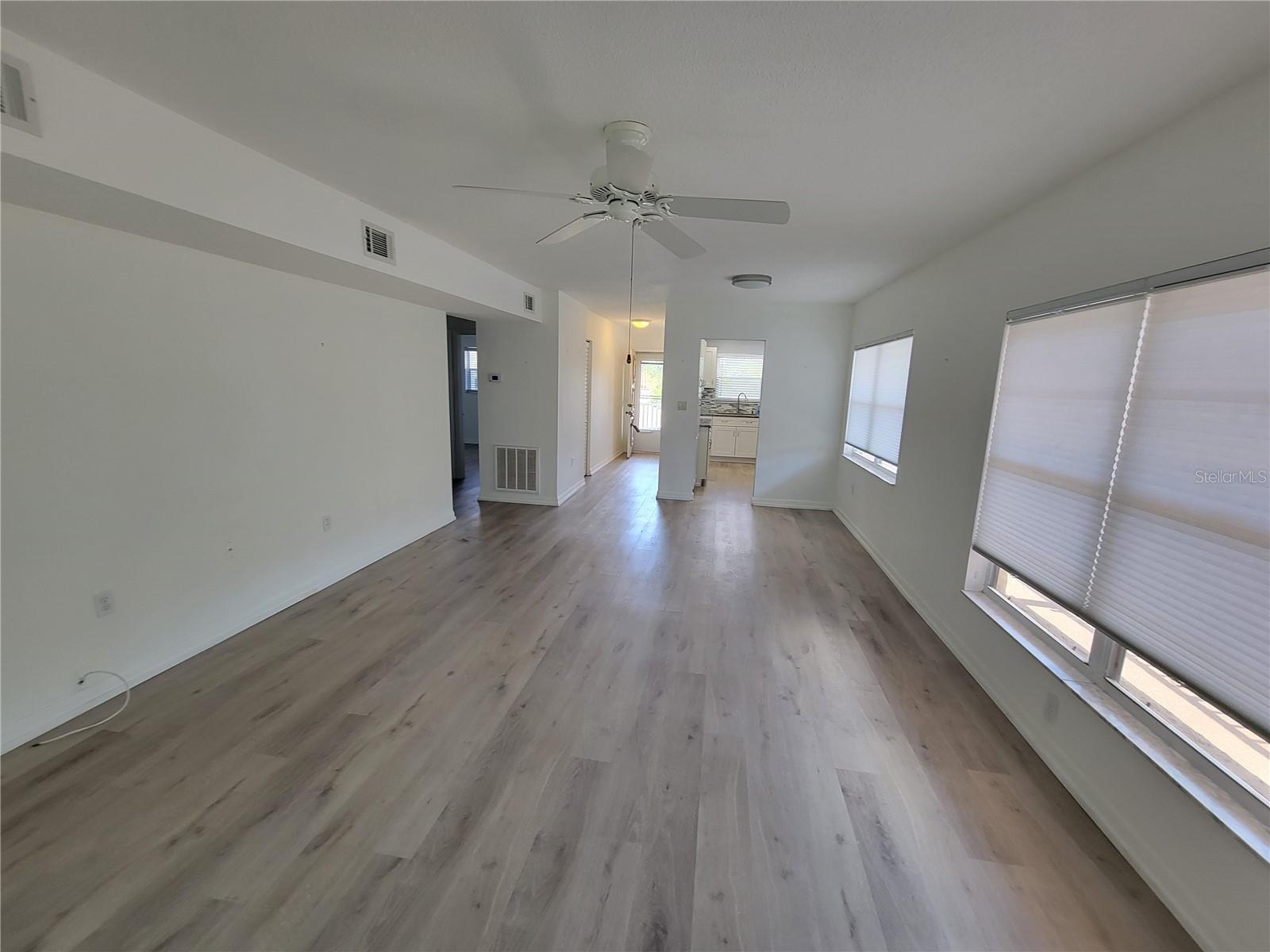 Listing photo id 29 for 9950 62nd Terrace N 410