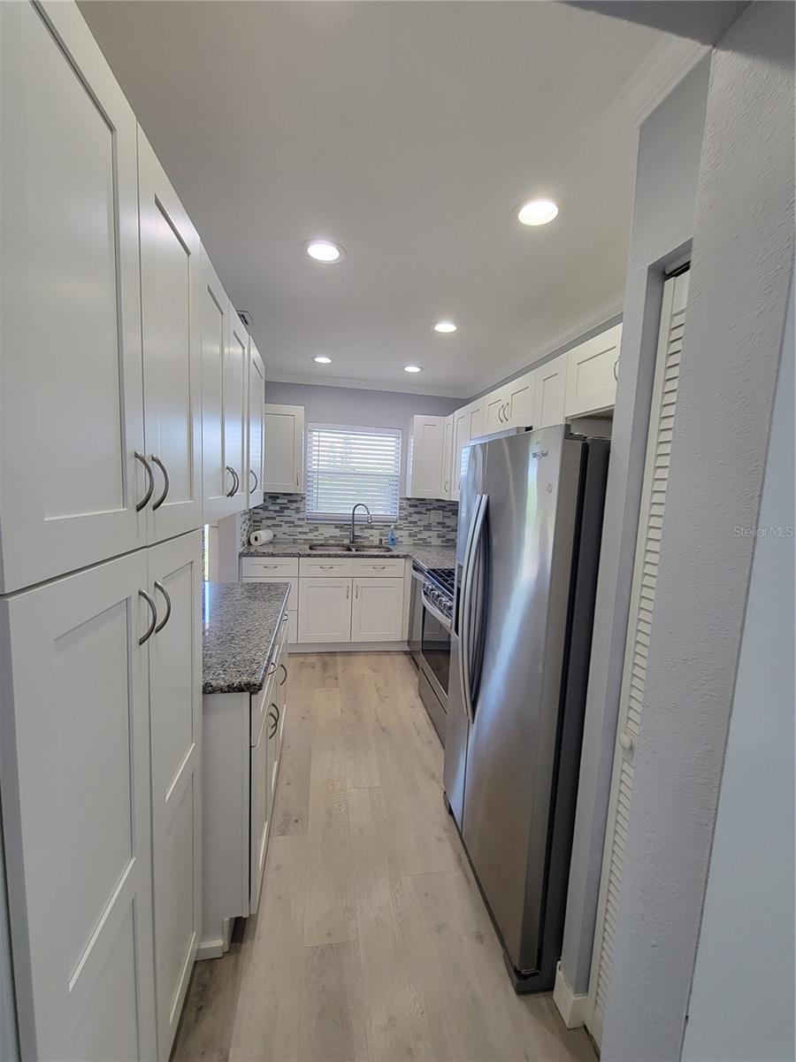Listing photo id 31 for 9950 62nd Terrace N 410