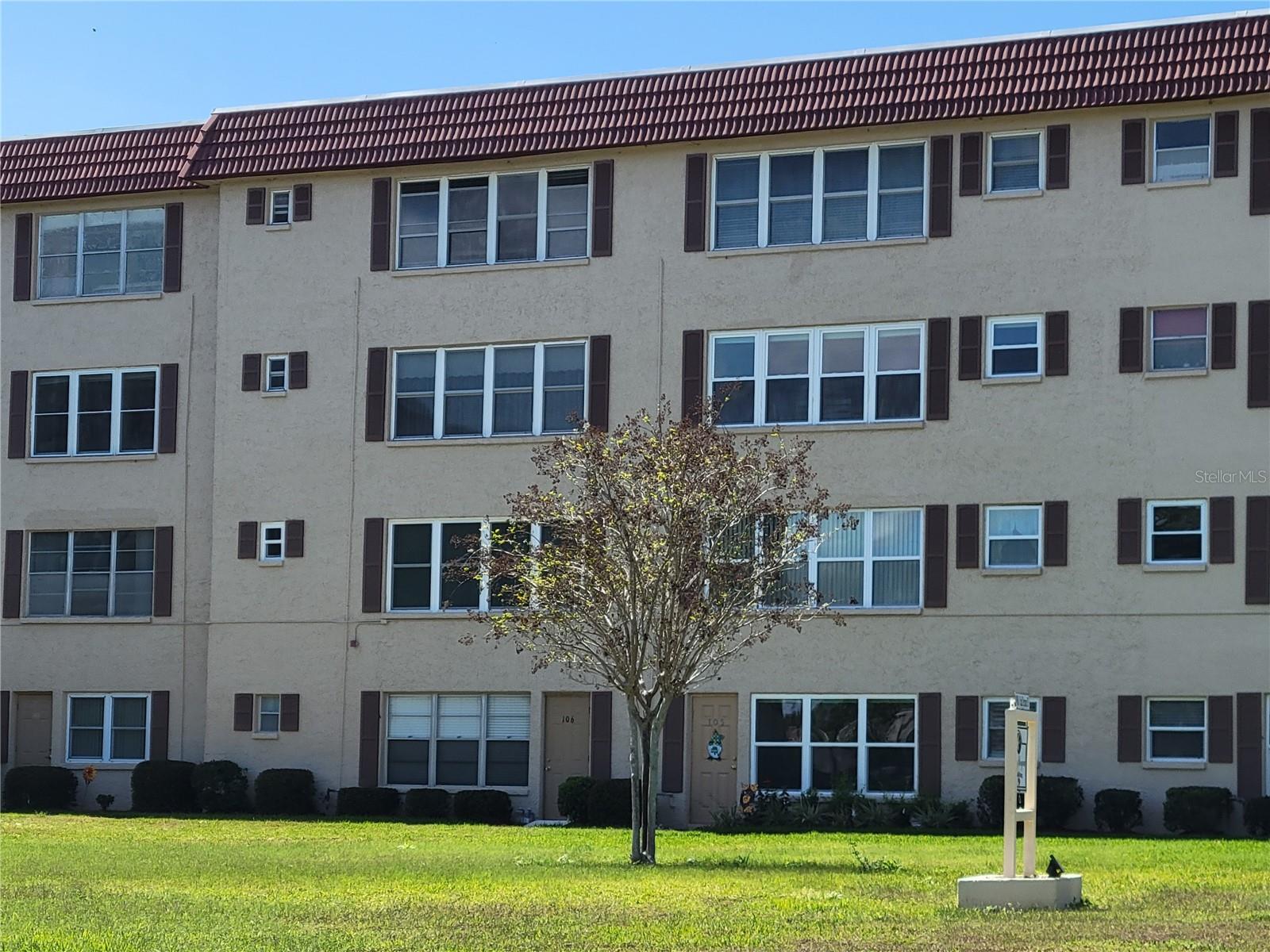 Listing photo id 39 for 9950 62nd Terrace N 410