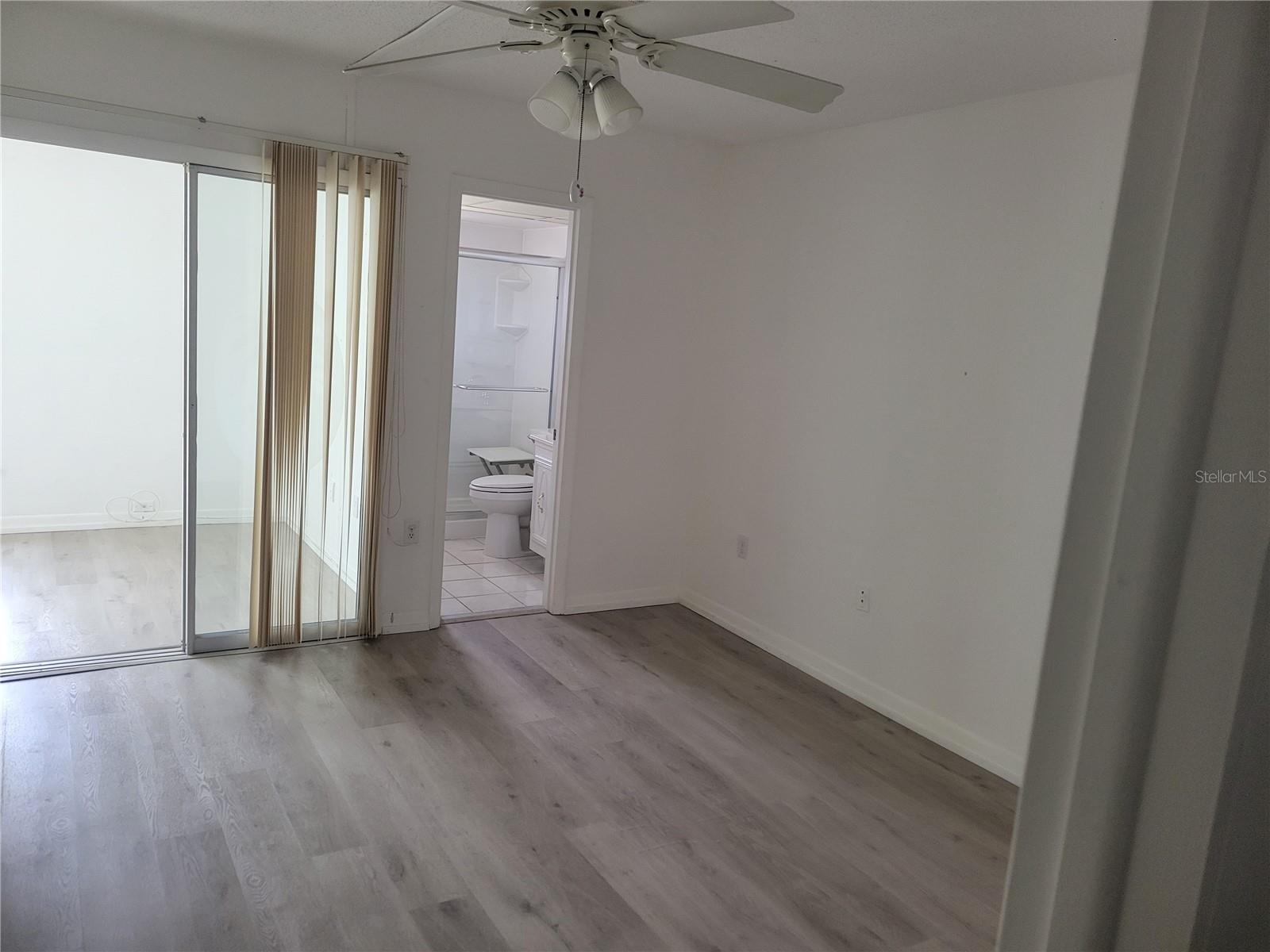 Listing photo id 43 for 9950 62nd Terrace N 410