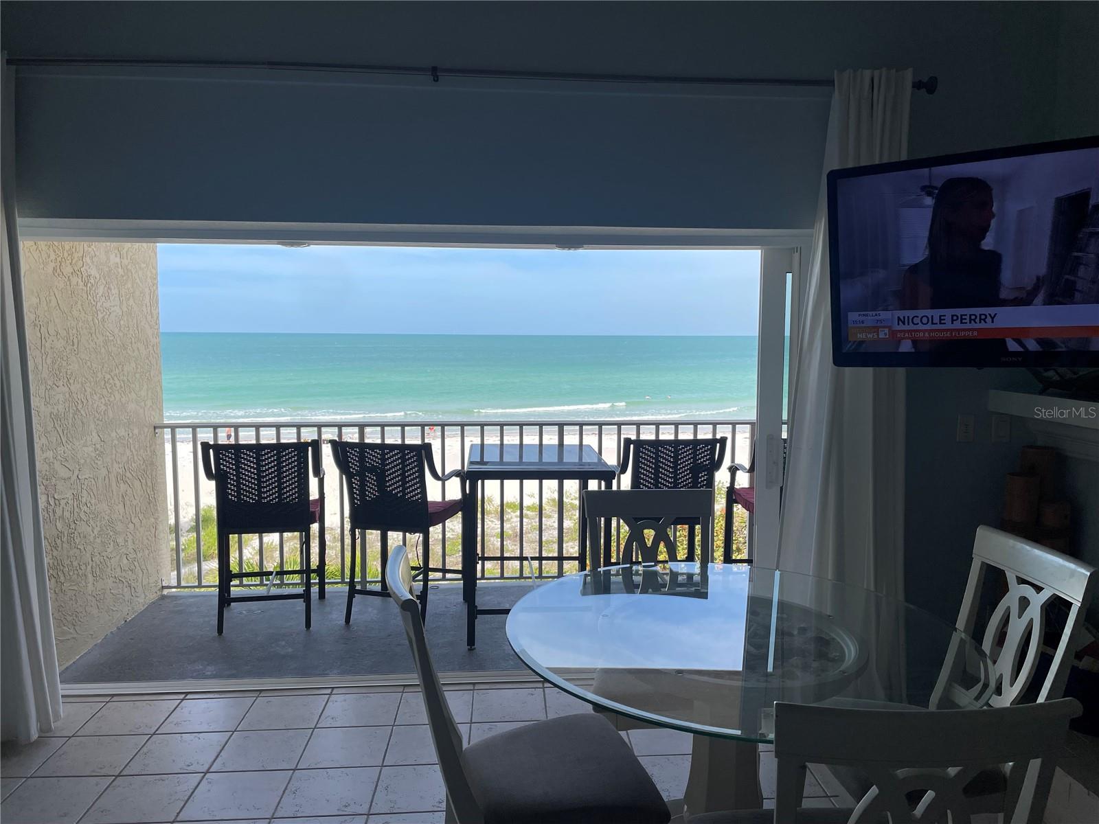 Listing photo id 3 for 20204 Gulf Boulevard 9