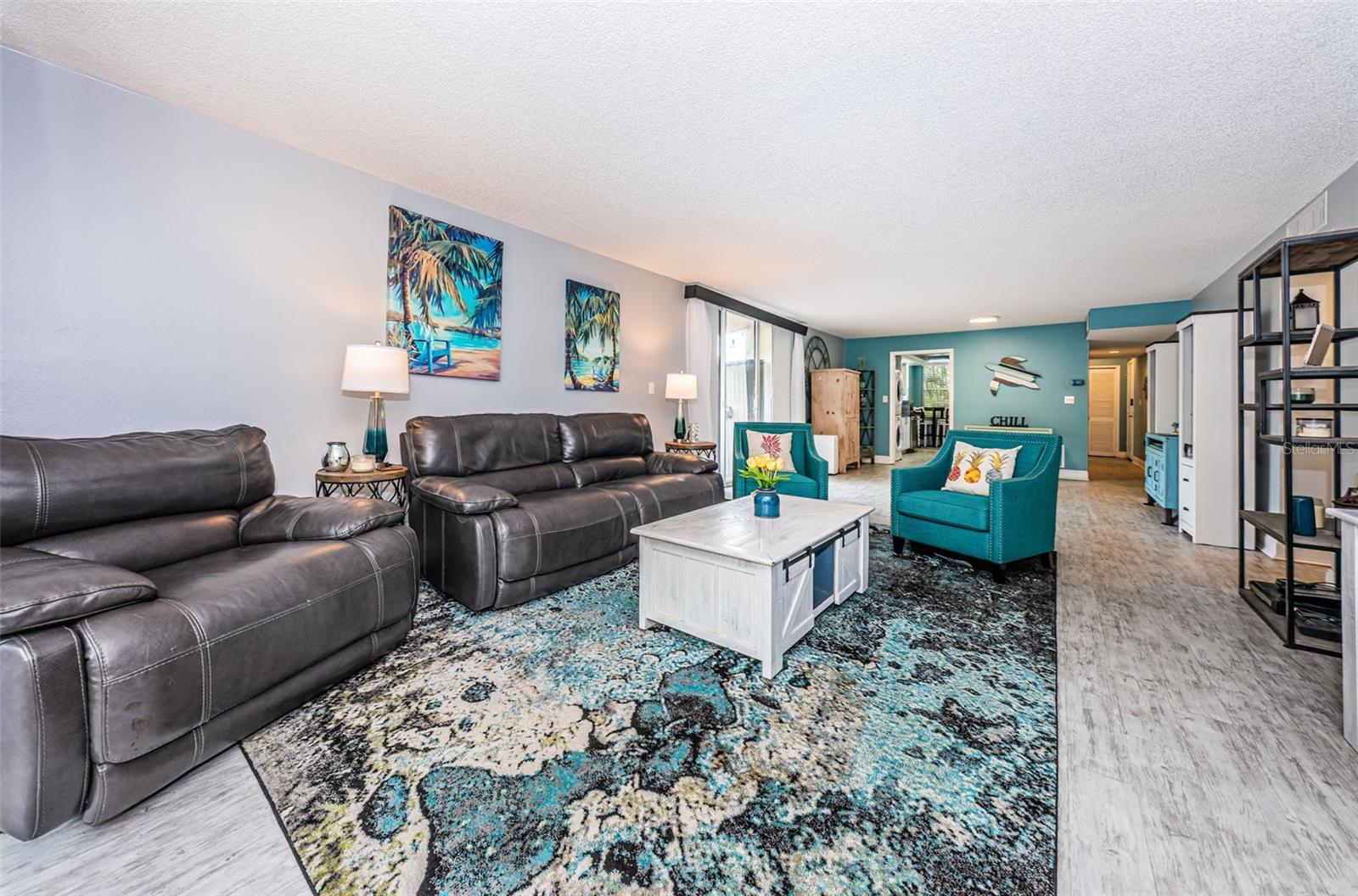 Listing photo id 15 for 2699 Seville Boulevard 105