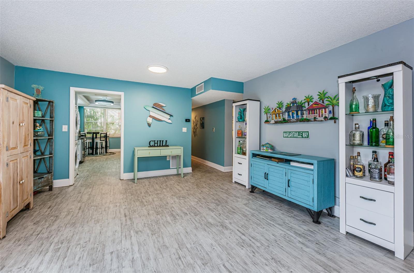 Listing photo id 17 for 2699 Seville Boulevard 105