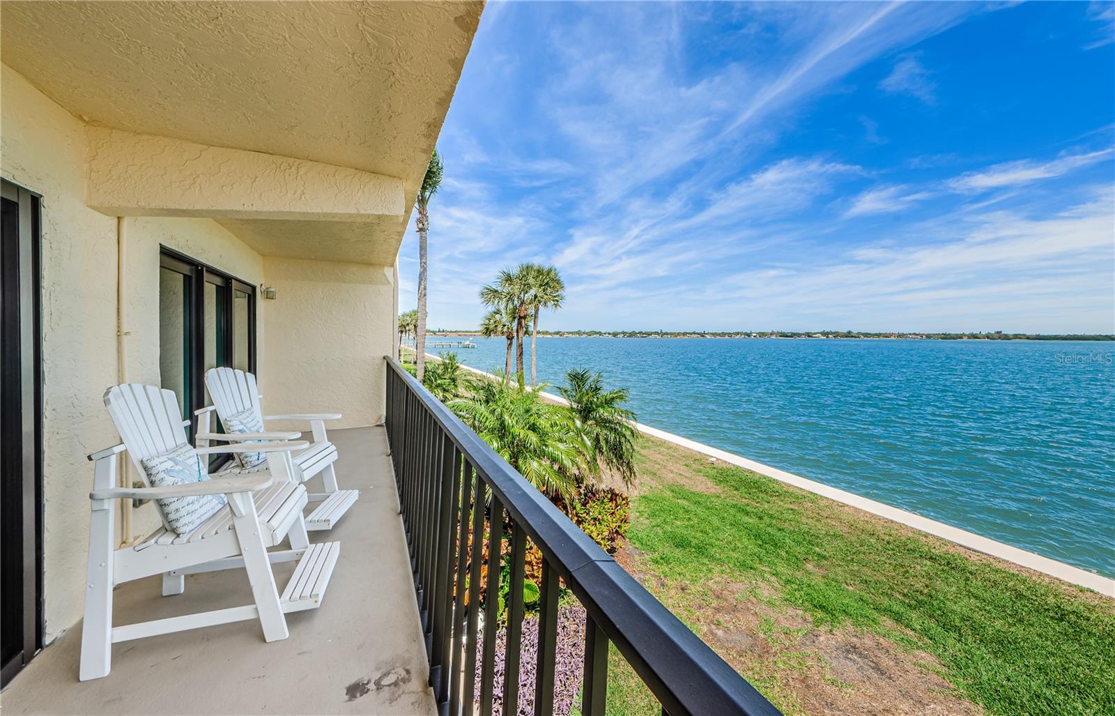 Listing photo id 17 for 7540 Sunshine Skyway Lane S 121