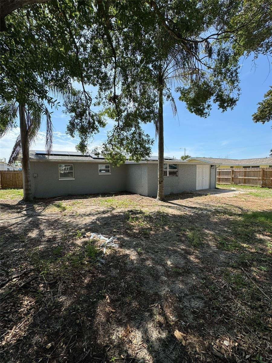 Listing photo id 24 for 7615 Marechal Avenue