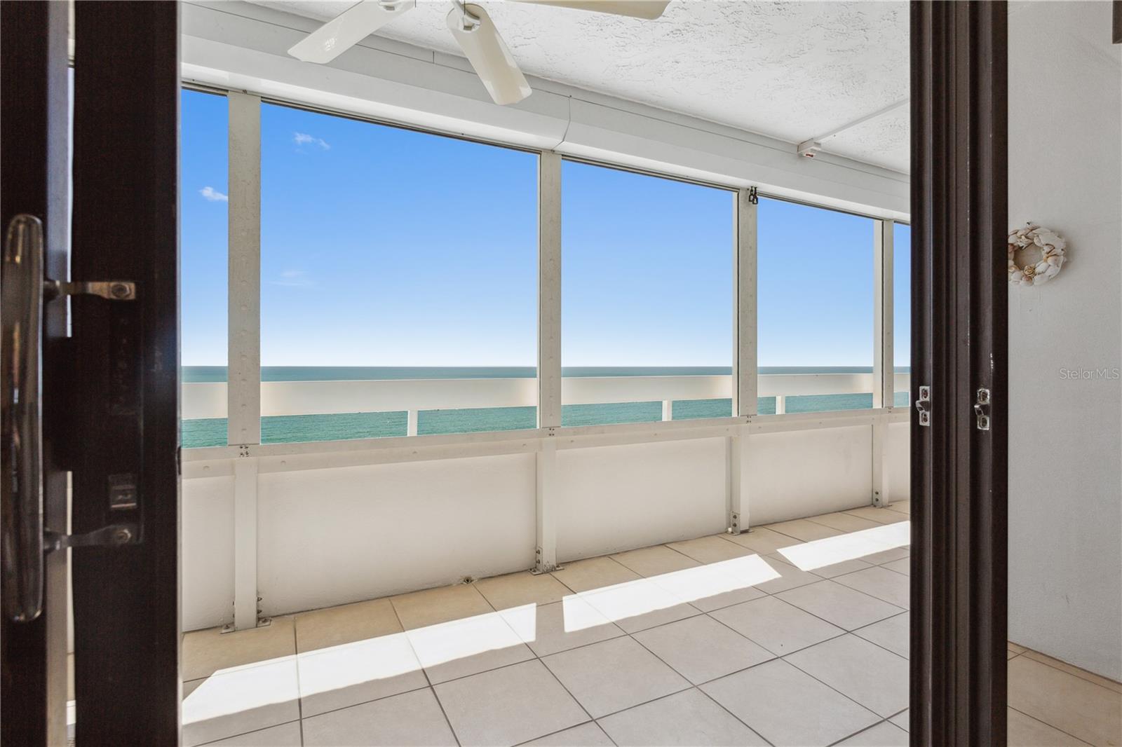 Image 13 of 35 For 17940 Gulf Boulevard 15c