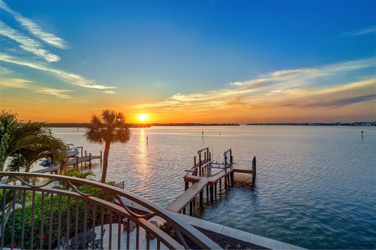 Image 83 of 84 For 6627 Bayou Grande Boulevard Ne