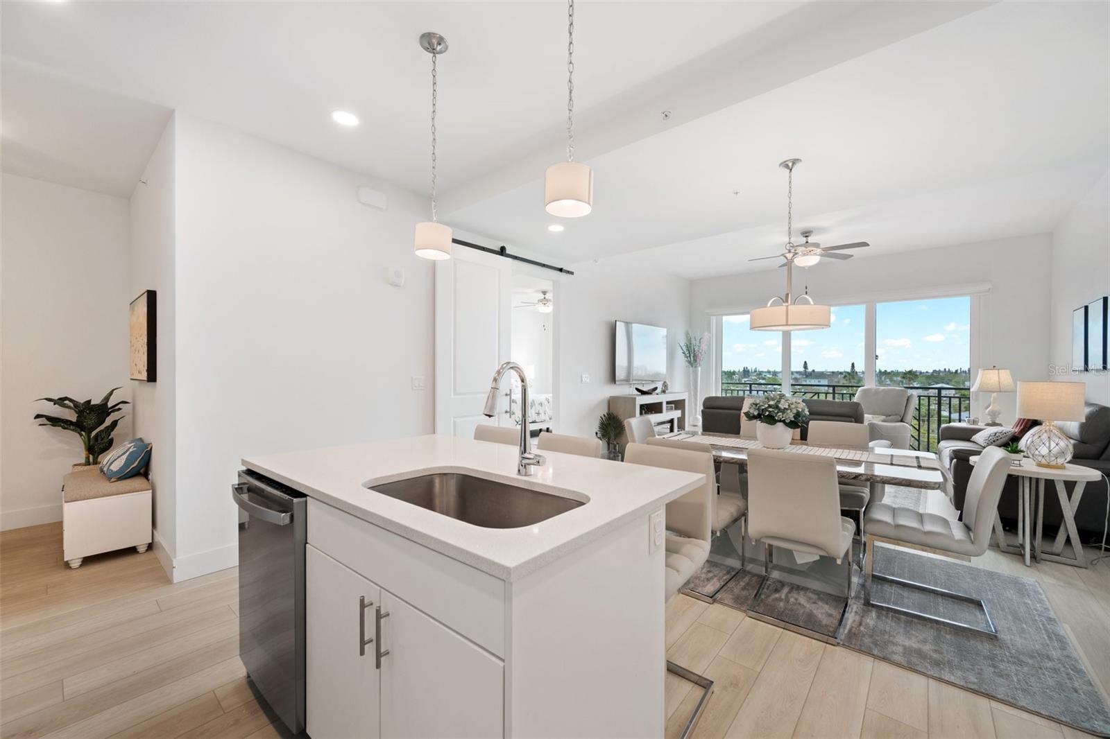 Listing photo id 19 for 300 150th Avenue 510