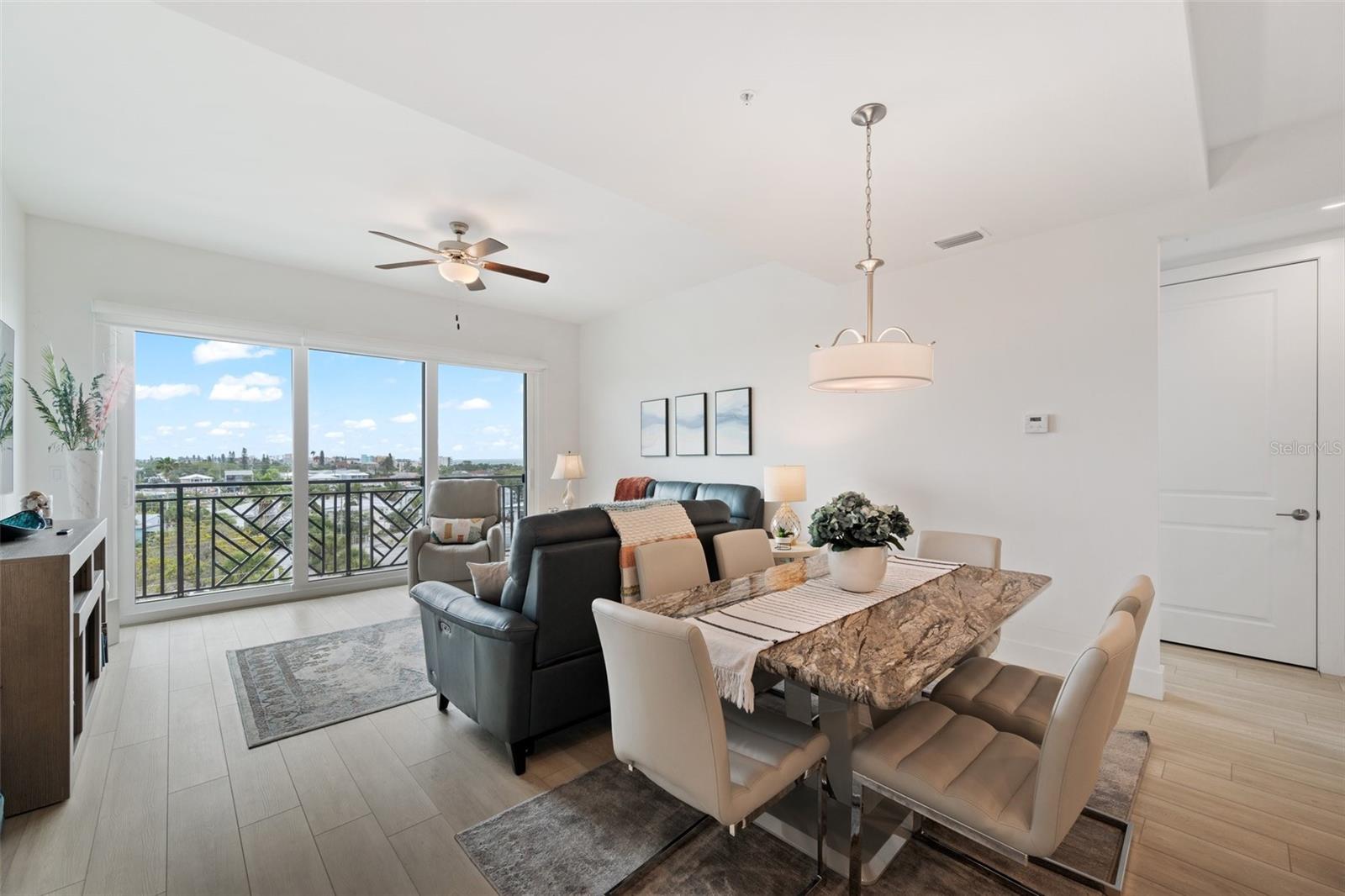 Listing photo id 5 for 300 150th Avenue 510