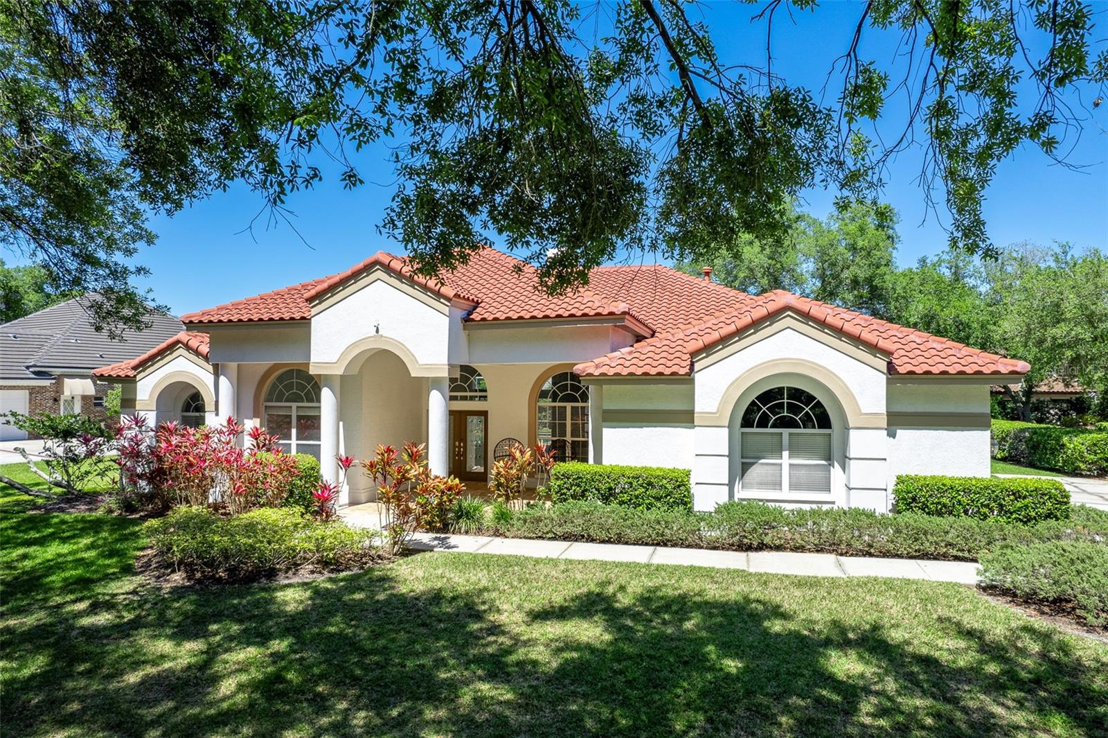 Listing photo id 0 for 8957 Magnolia Chase Circle