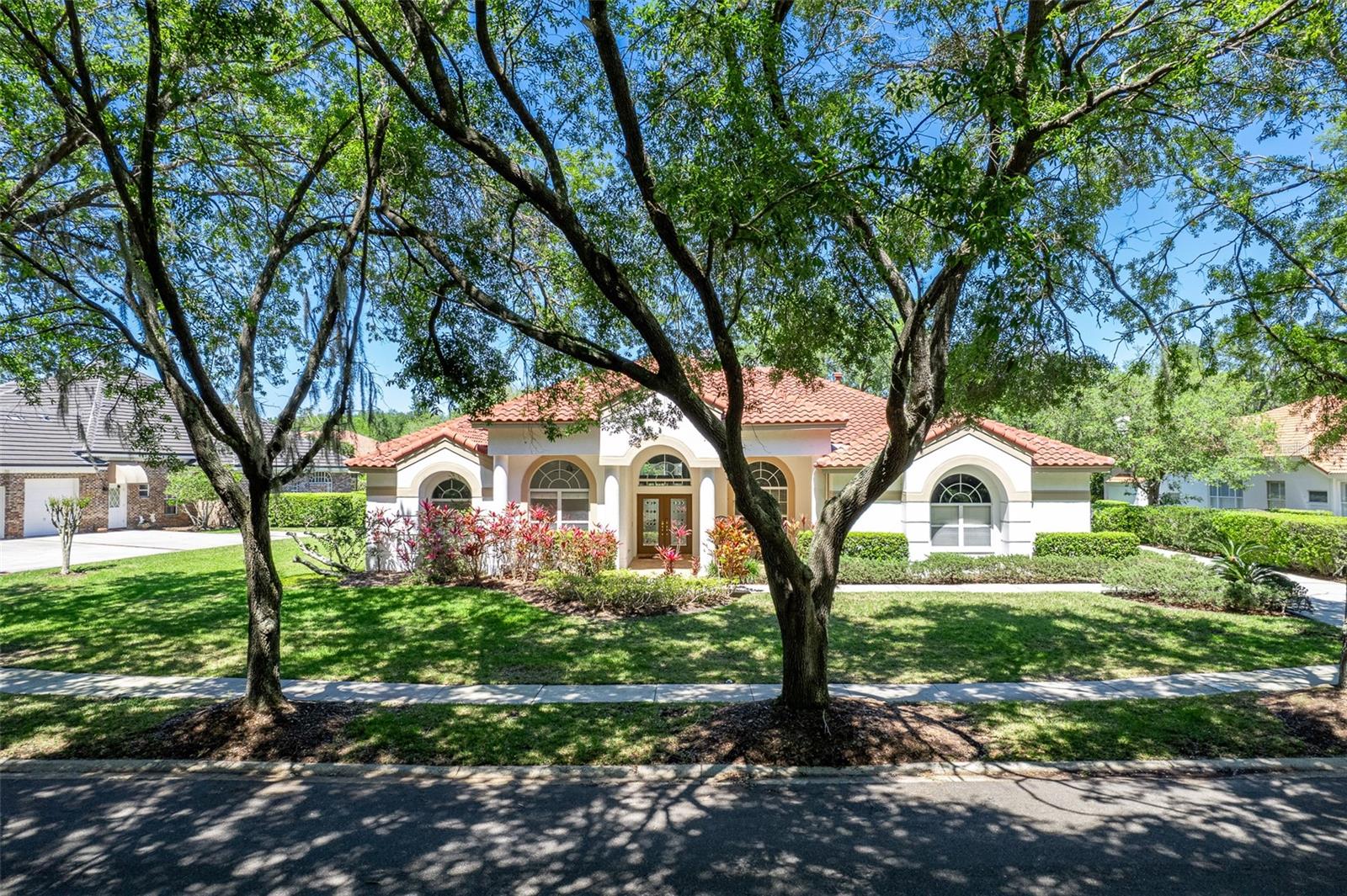 Listing photo id 2 for 8957 Magnolia Chase Circle