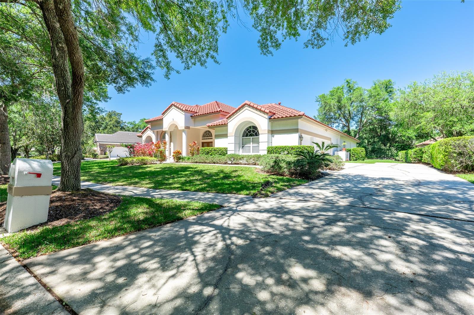 Listing photo id 60 for 8957 Magnolia Chase Circle