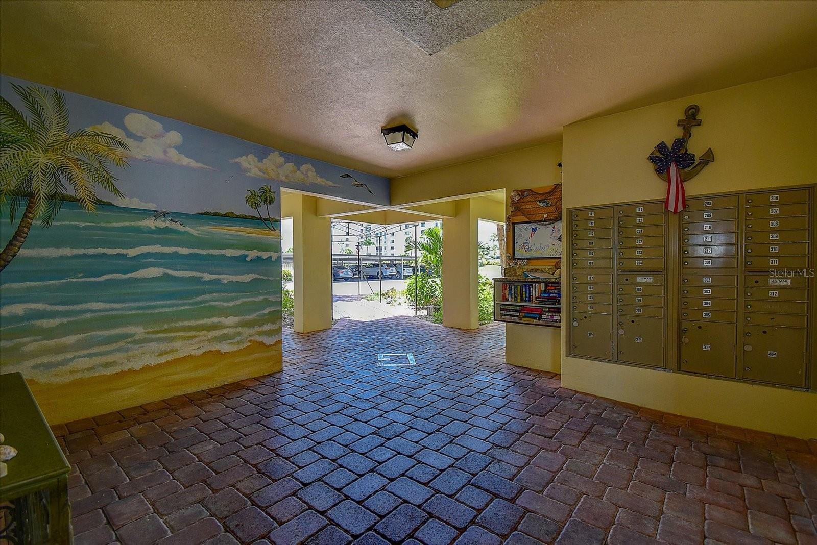 Image 6 of 48 For 865 Gulfview Boulevard 308