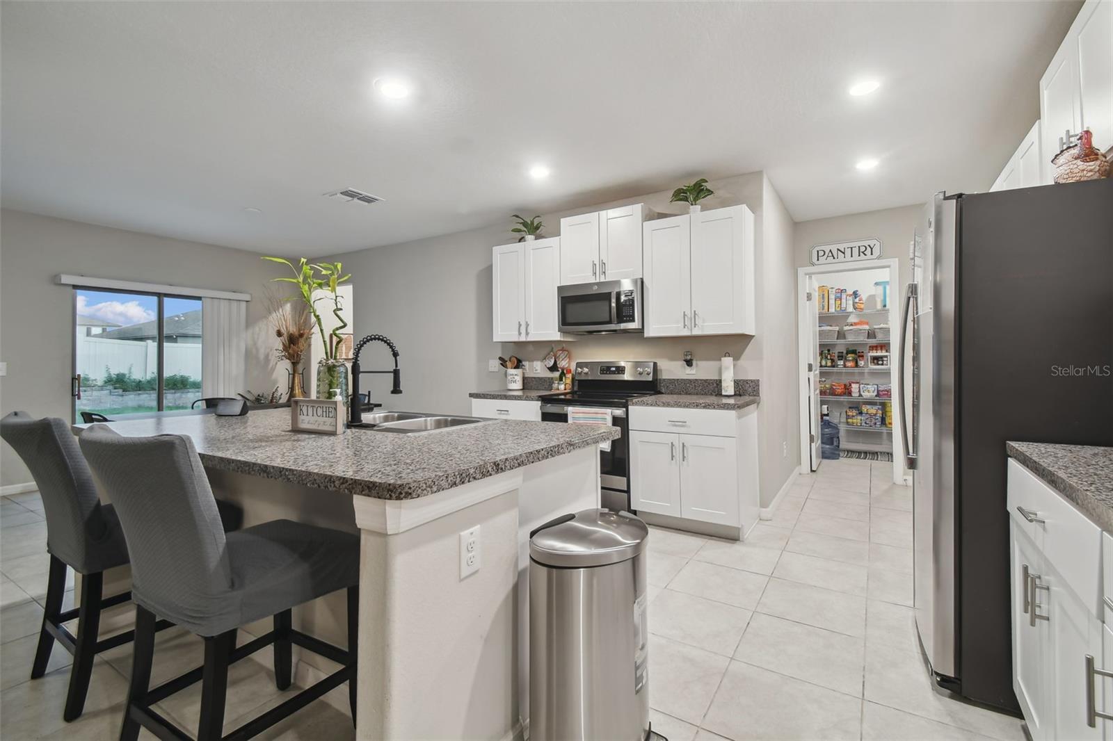 Listing photo id 11 for 6241 Spider Lily Way