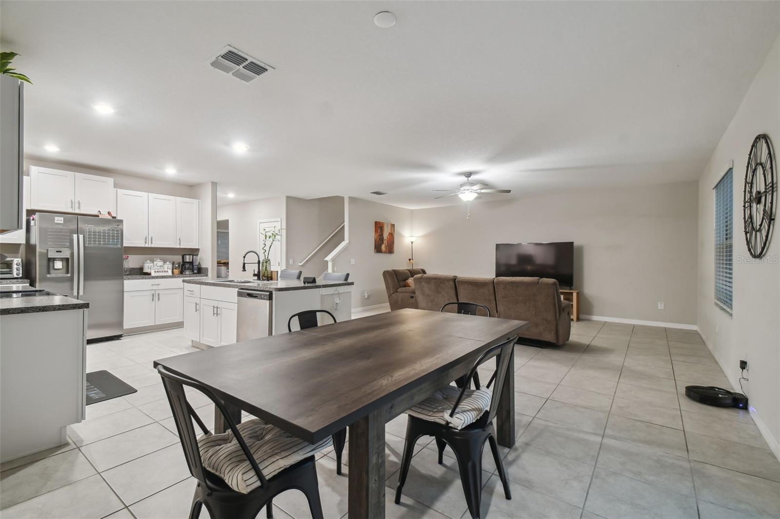 Listing photo id 25 for 6241 Spider Lily Way