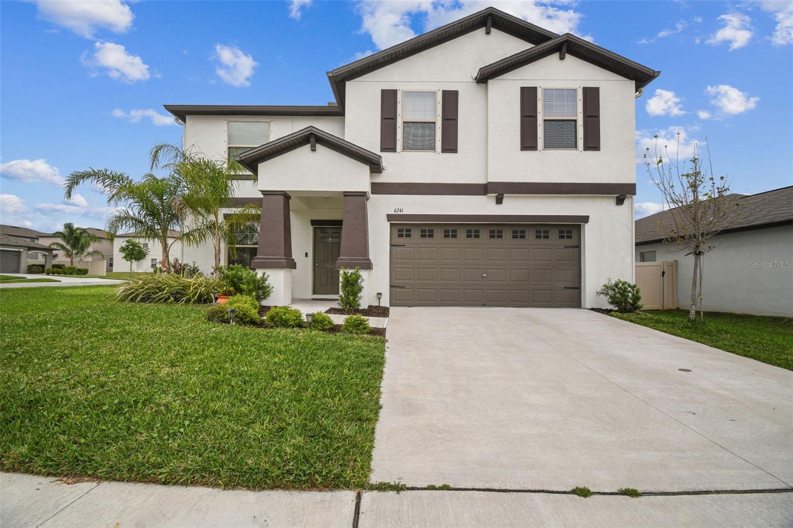 Listing photo id 1 for 6241 Spider Lily Way