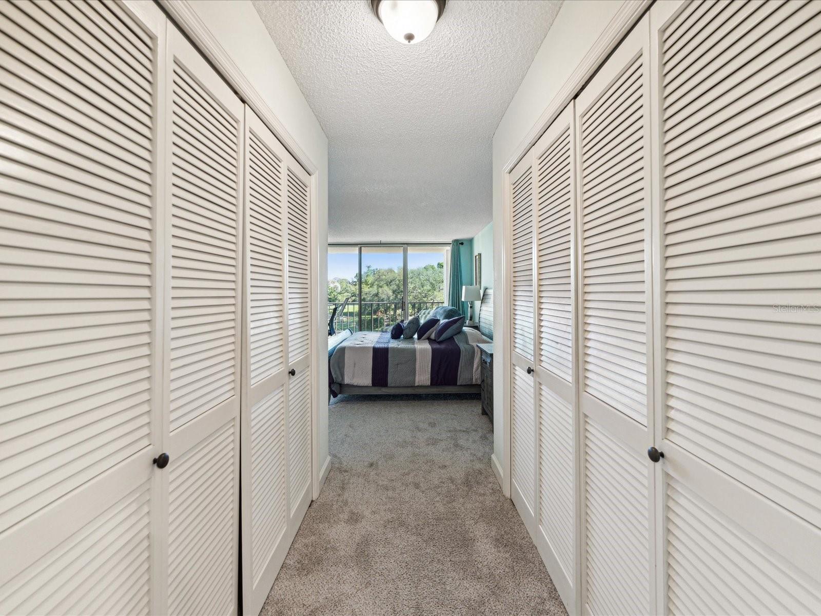 Listing photo id 14 for 220 Belleview Boulevard 209