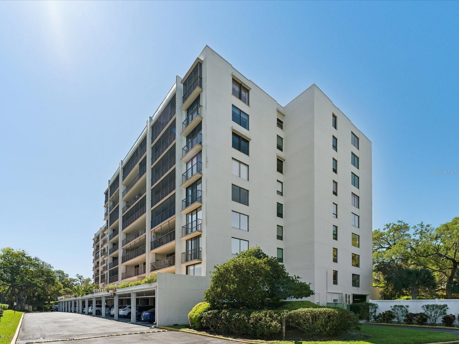 Listing photo id 40 for 220 Belleview Boulevard 209