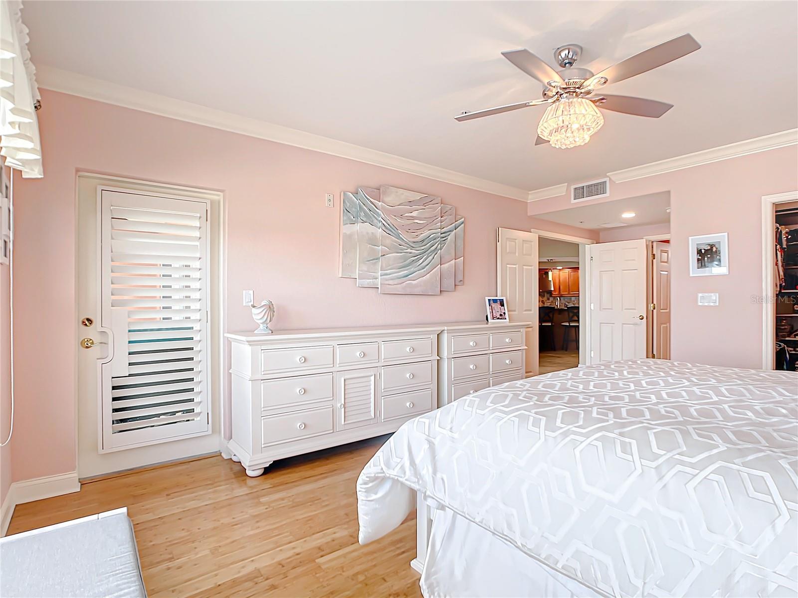 Image 30 of 73 For 5301 Gulf Boulevard B303