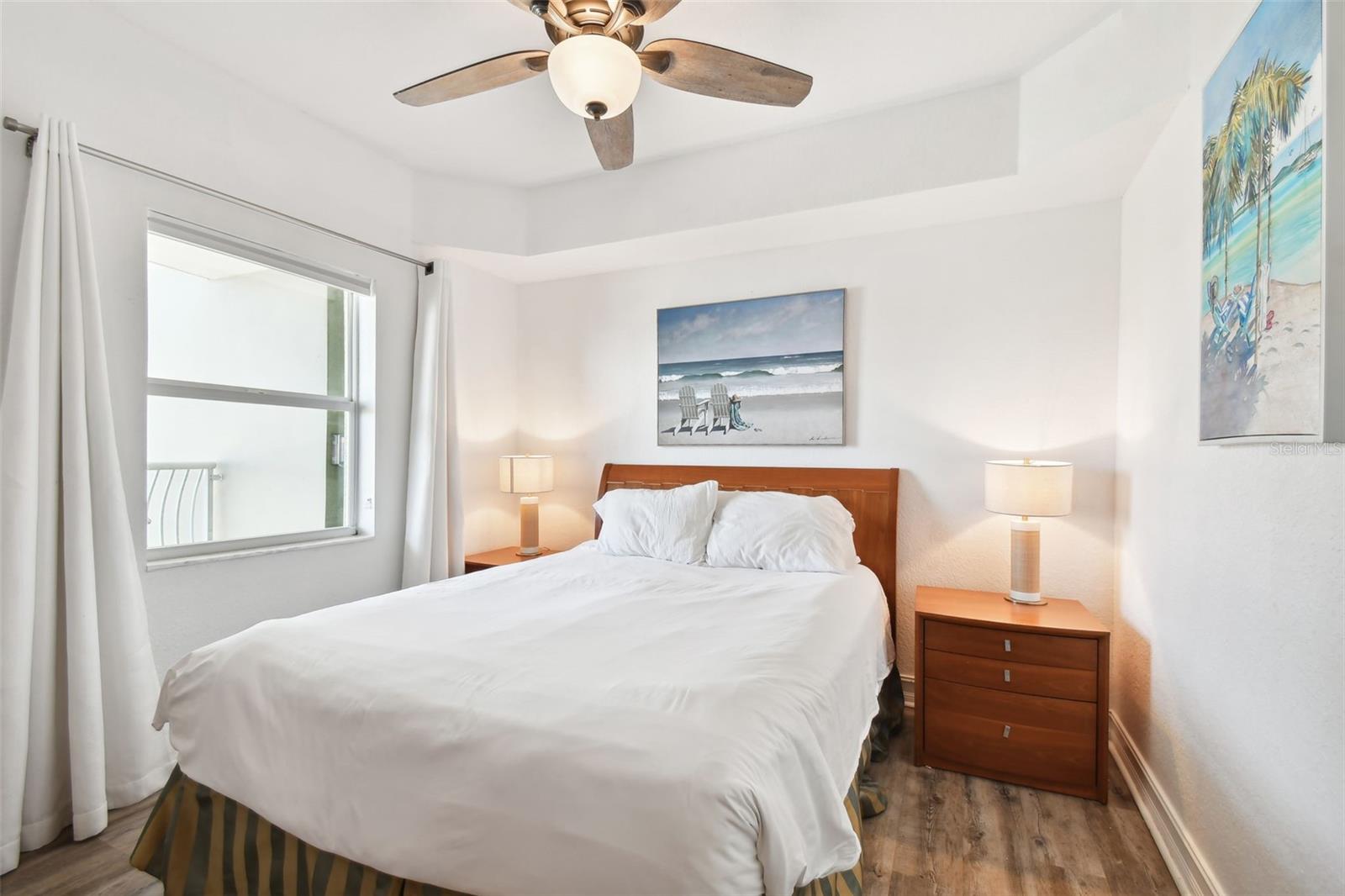 Image 21 of 68 For 11605 Gulf Boulevard 208