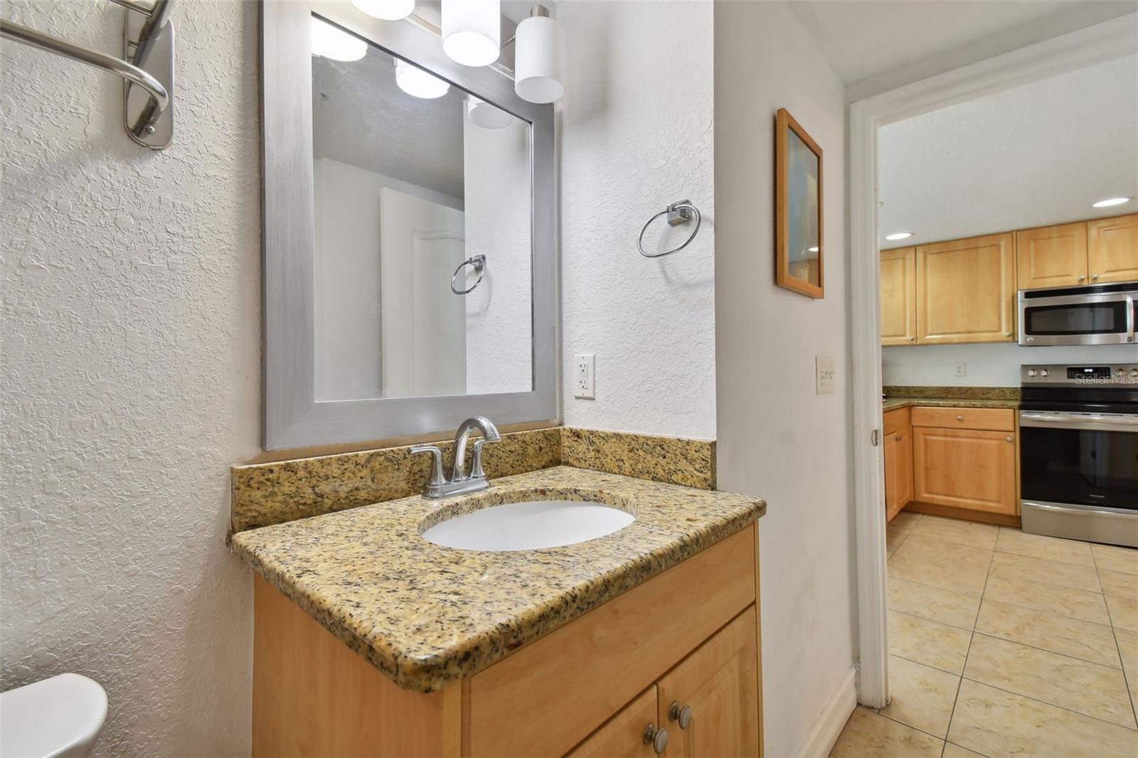 Image 25 of 68 For 11605 Gulf Boulevard 208