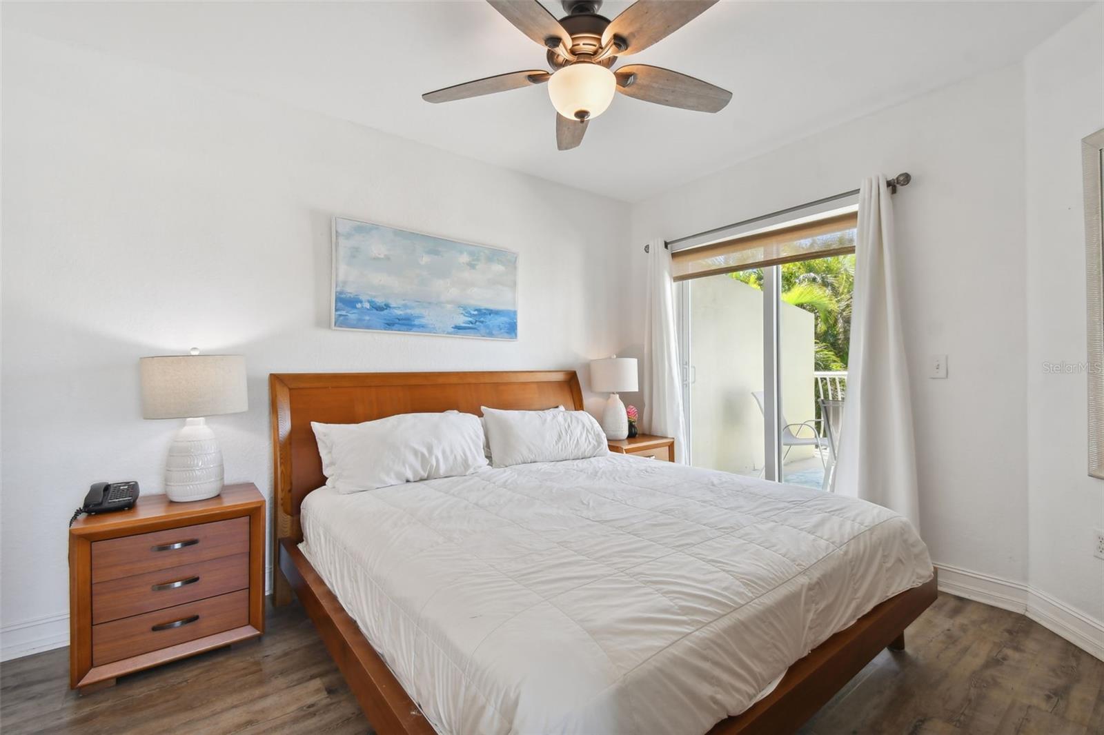 Image 26 of 68 For 11605 Gulf Boulevard 208