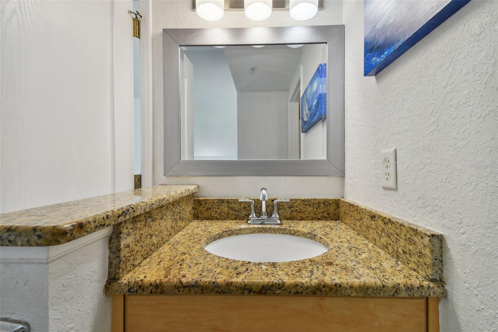 Image 33 of 68 For 11605 Gulf Boulevard 208