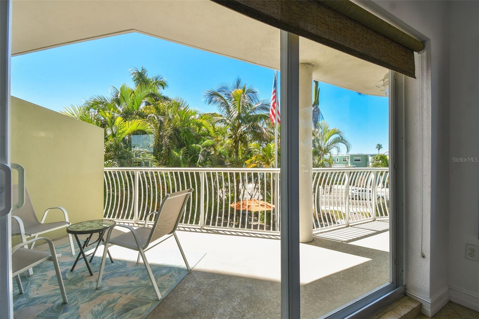 Image 34 of 68 For 11605 Gulf Boulevard 208