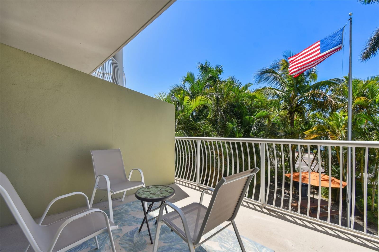 Image 35 of 68 For 11605 Gulf Boulevard 208