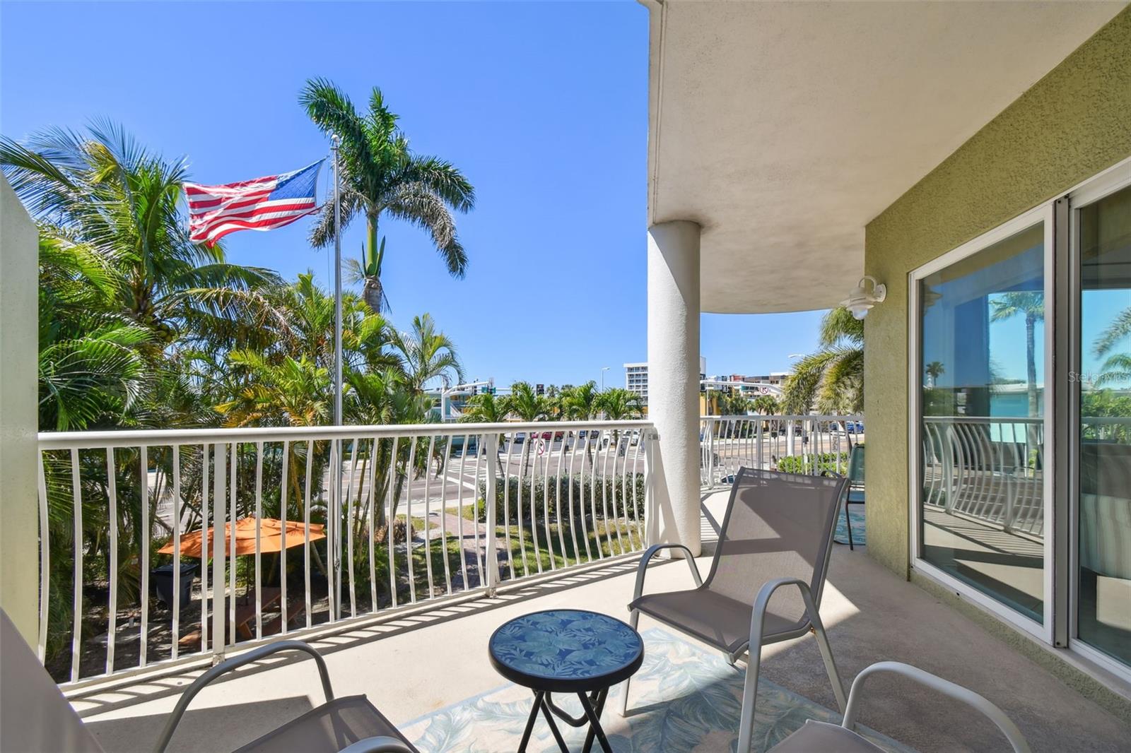 Image 36 of 68 For 11605 Gulf Boulevard 208