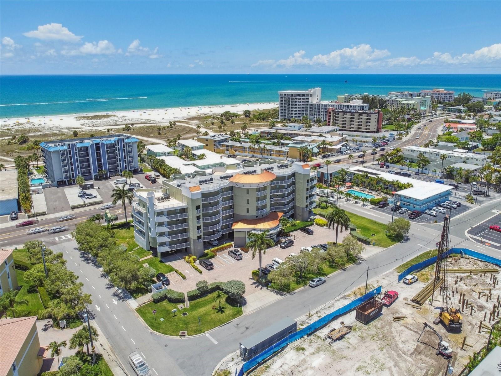 Image 45 of 68 For 11605 Gulf Boulevard 208