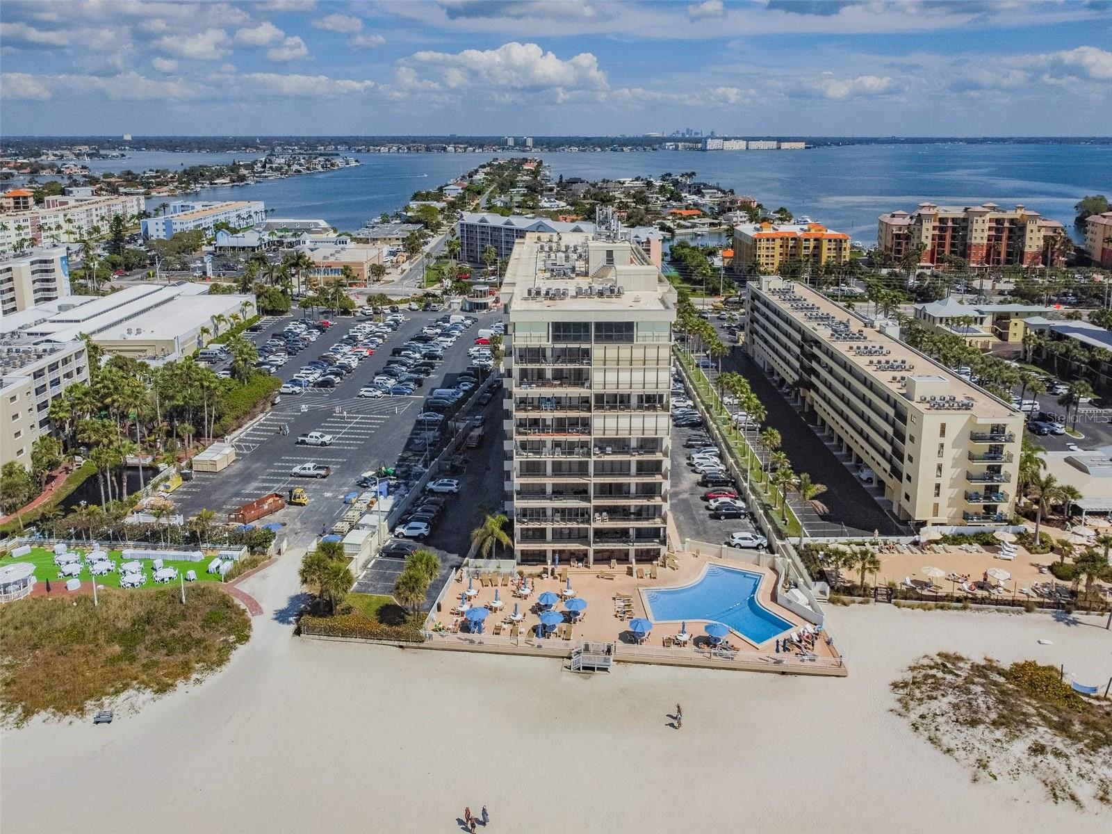 Image 61 of 68 For 11605 Gulf Boulevard 208