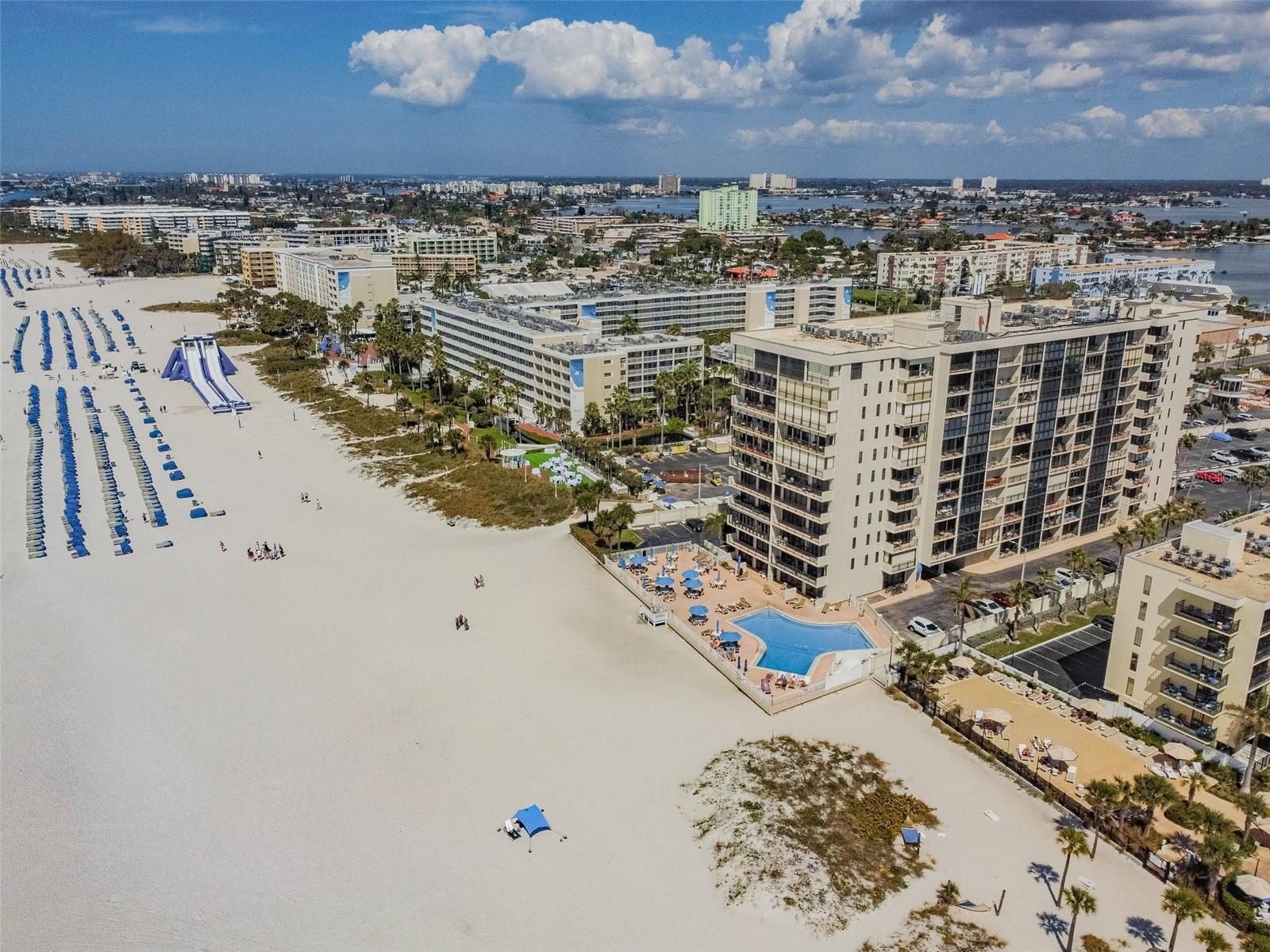 Image 62 of 68 For 11605 Gulf Boulevard 208
