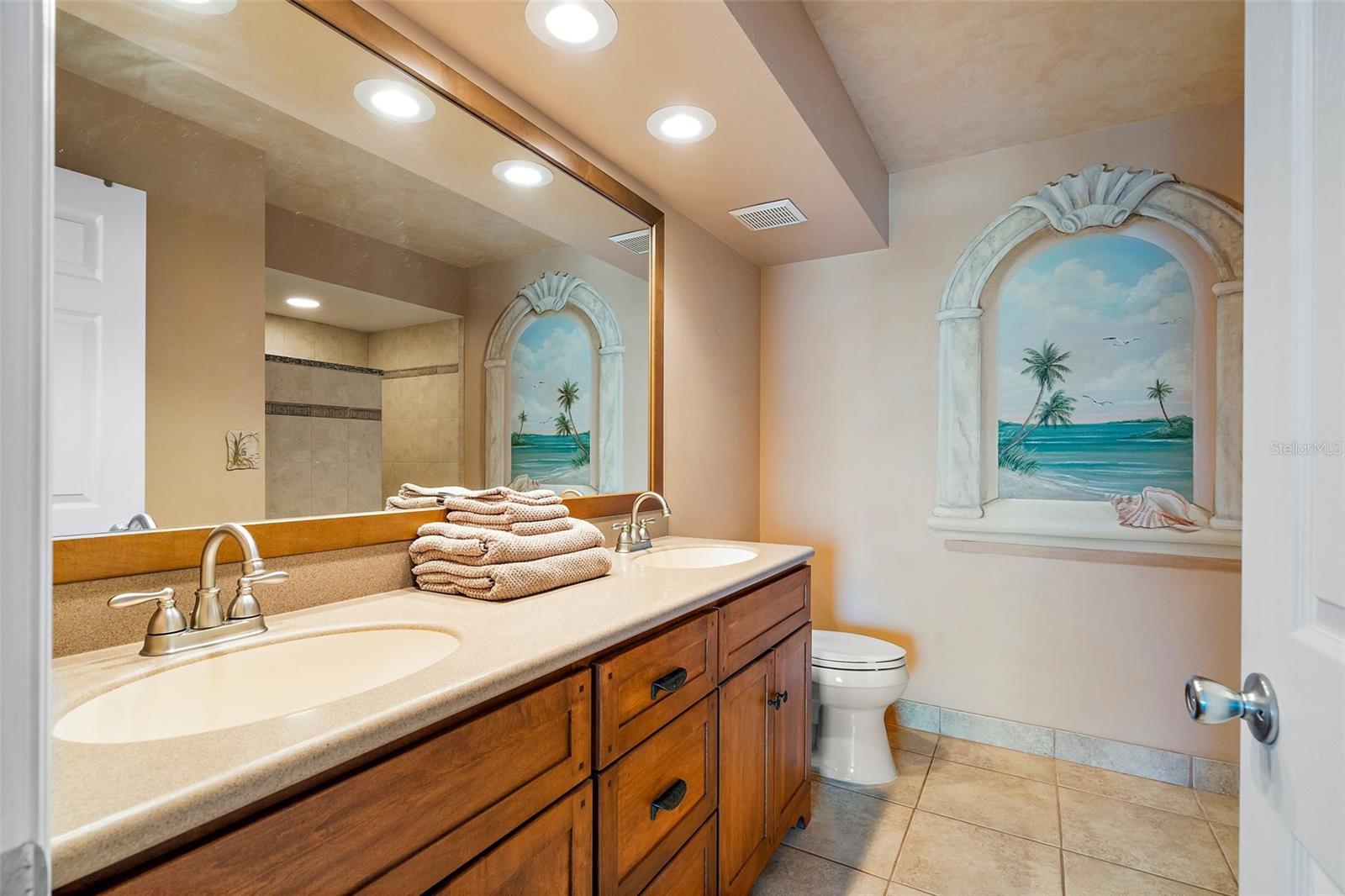 Listing photo id 10 for 6021 Bahia Del Mar Circle 439