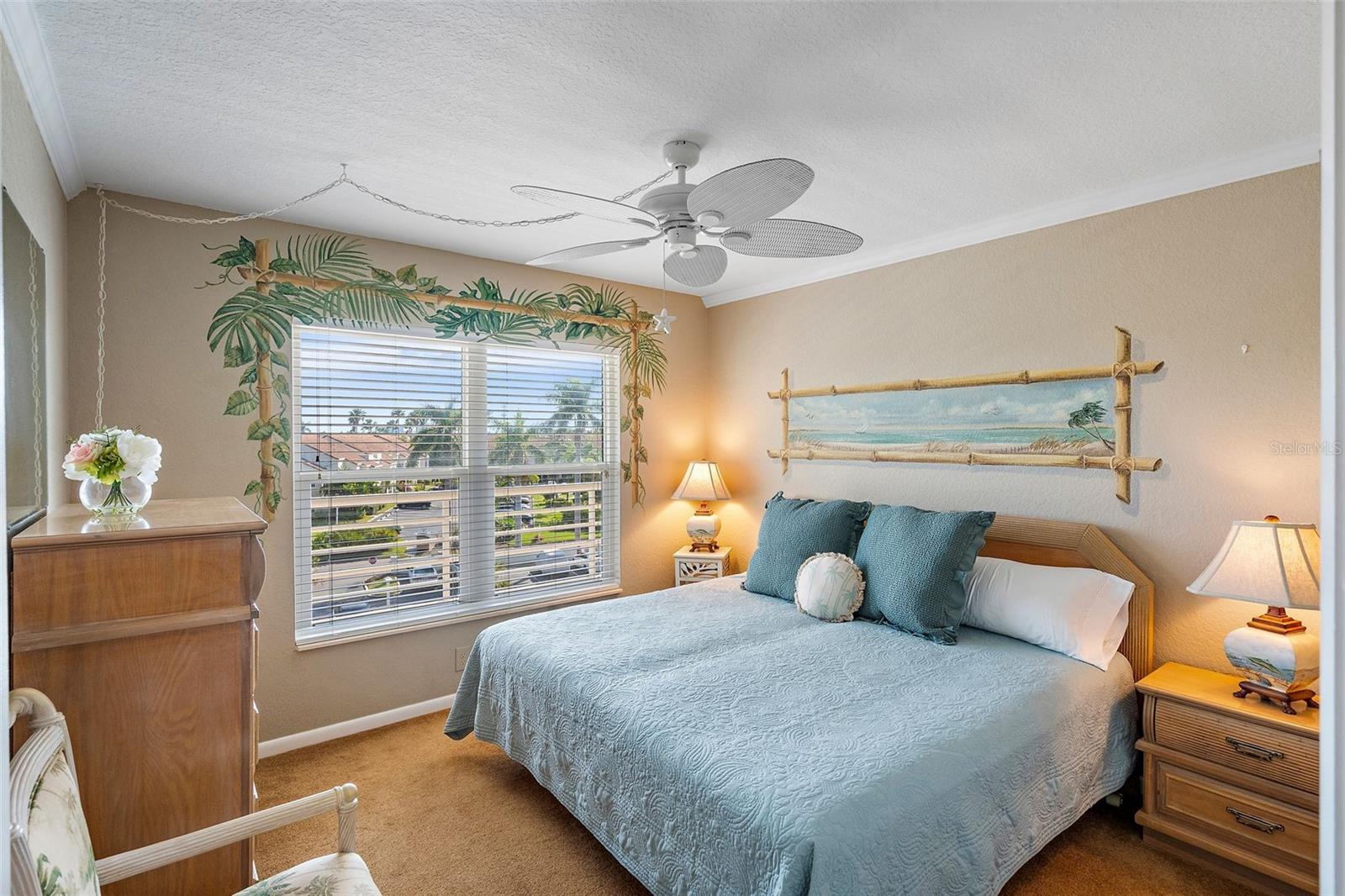 Listing photo id 15 for 6021 Bahia Del Mar Circle 439