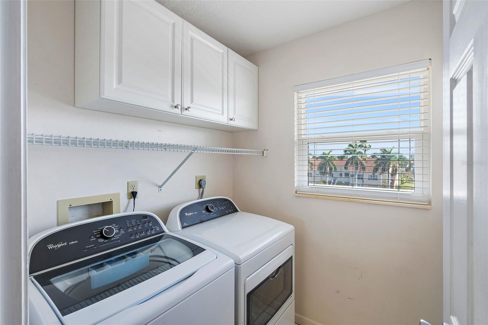 Listing photo id 18 for 6021 Bahia Del Mar Circle 439