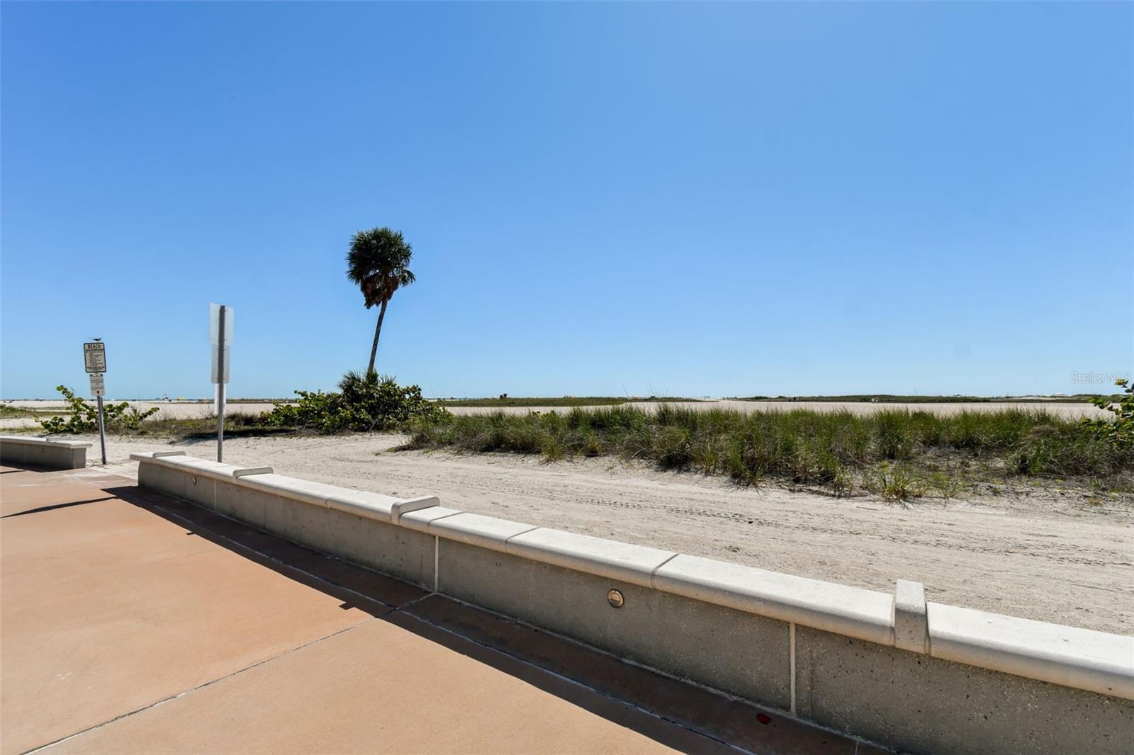 Image 45 of 60 For 11000 Gulf Boulevard 703