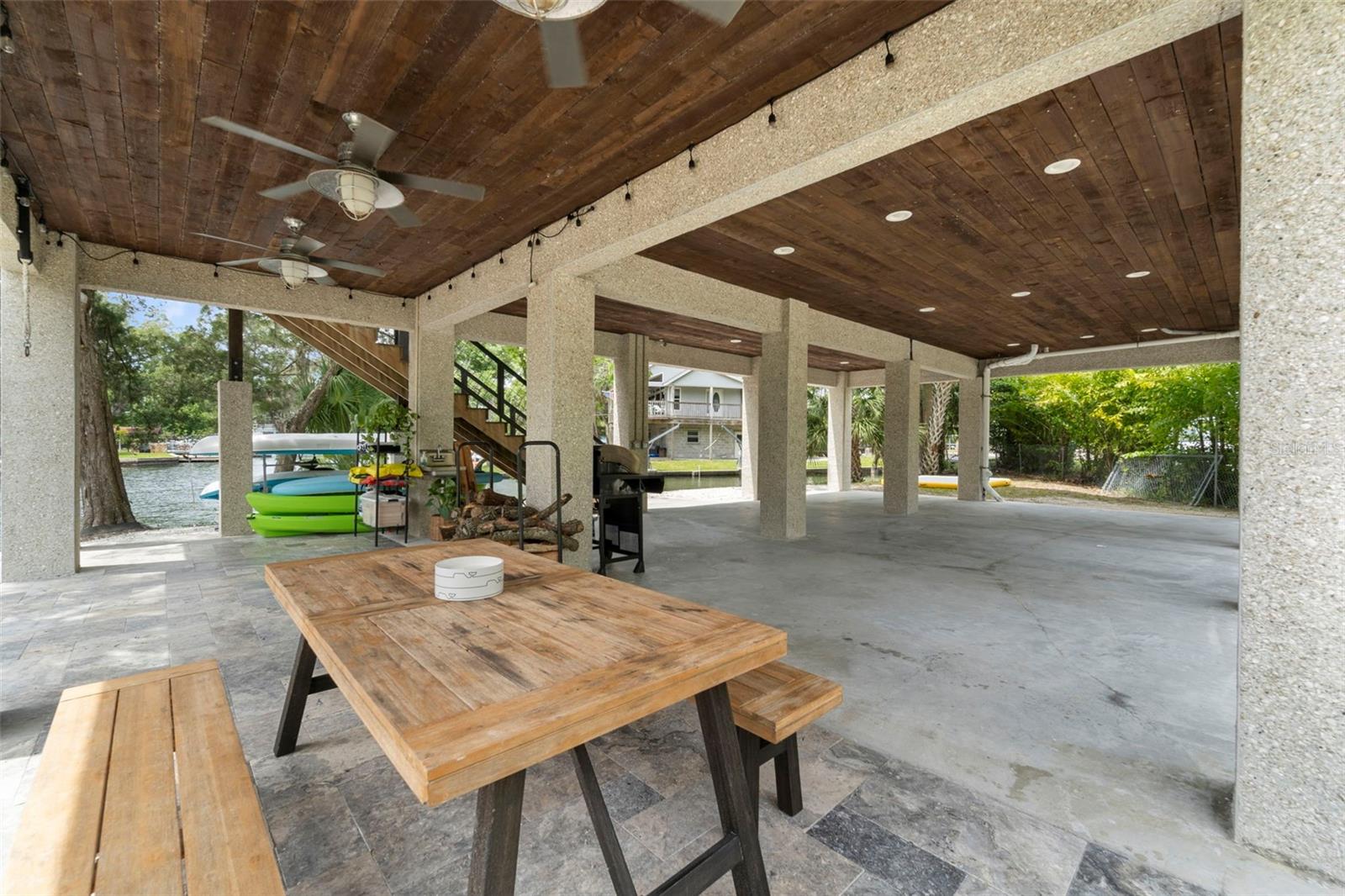 Listing photo id 48 for 7223 Tropical Drive