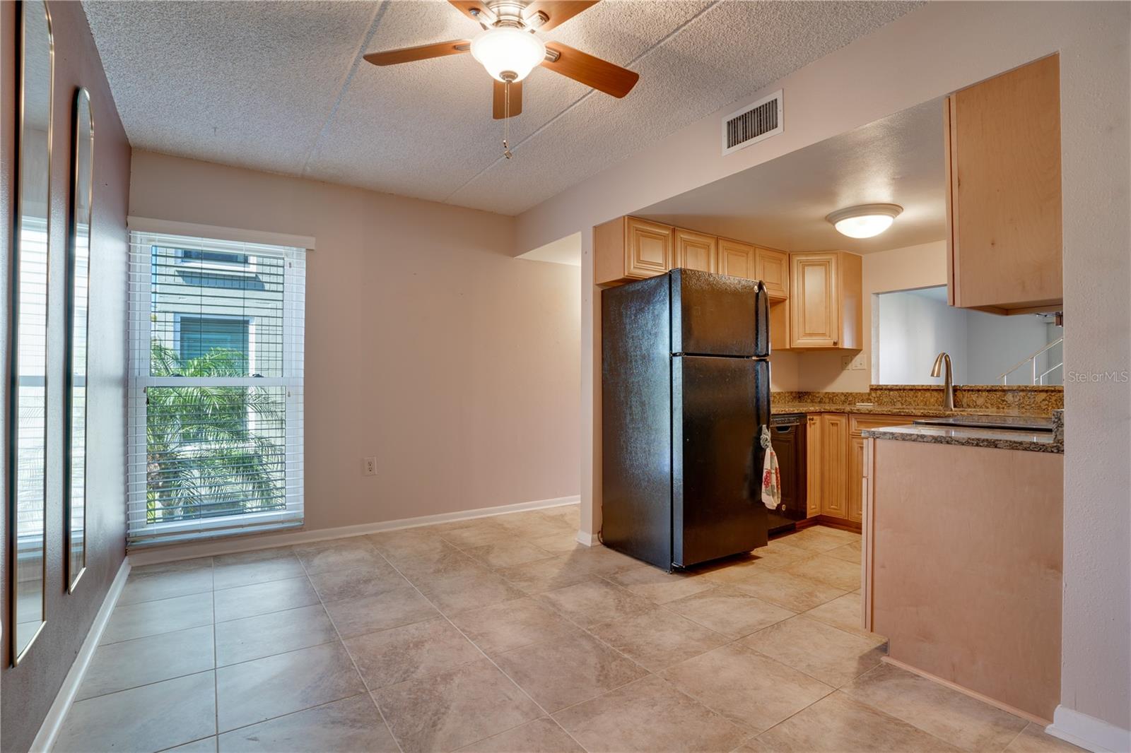 Image 10 of 28 For 2424 Tampa Bay Boulevard B204