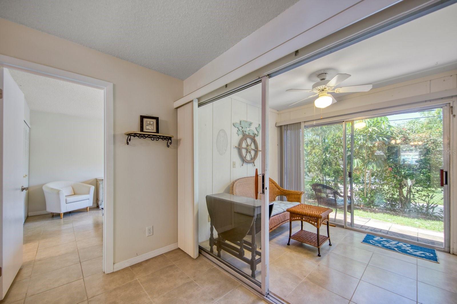 Image 15 of 30 For 9014 Mission Oaks Boulevard 9014