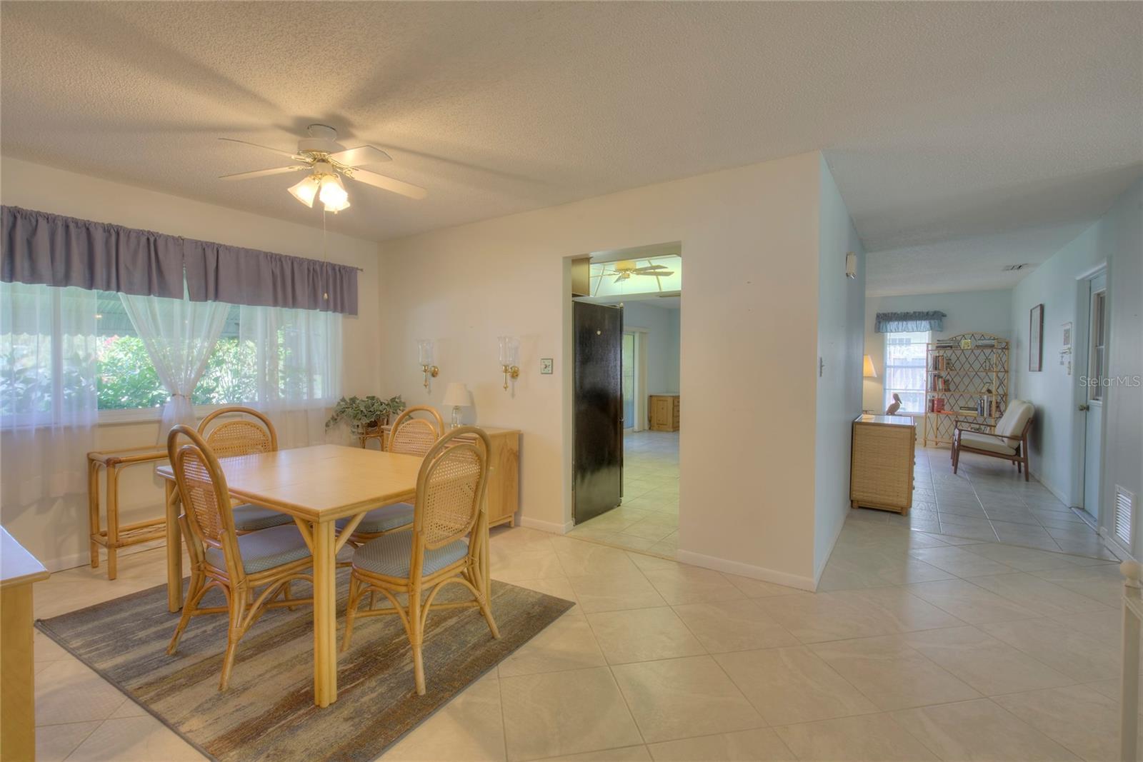 Listing photo id 8 for 5674 Bay Pines Lakes Boulevard