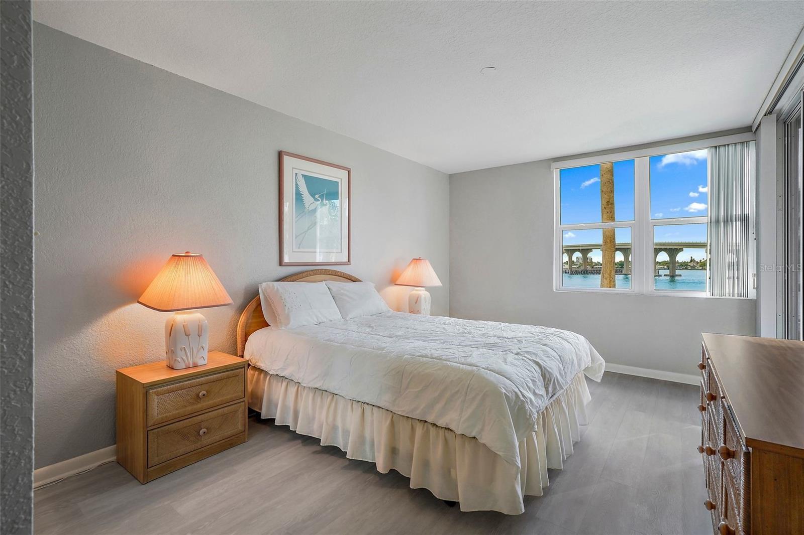 Listing photo id 12 for 5901 Bahia Del Mar Circle 221